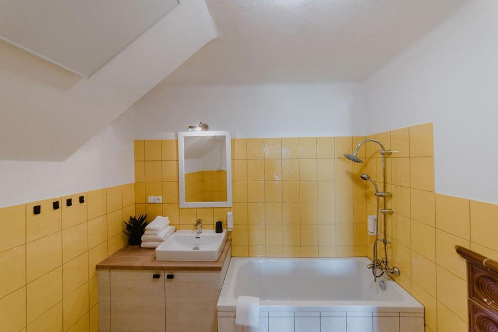 Apartmany Stare Mesto 즈노이모 외부 사진